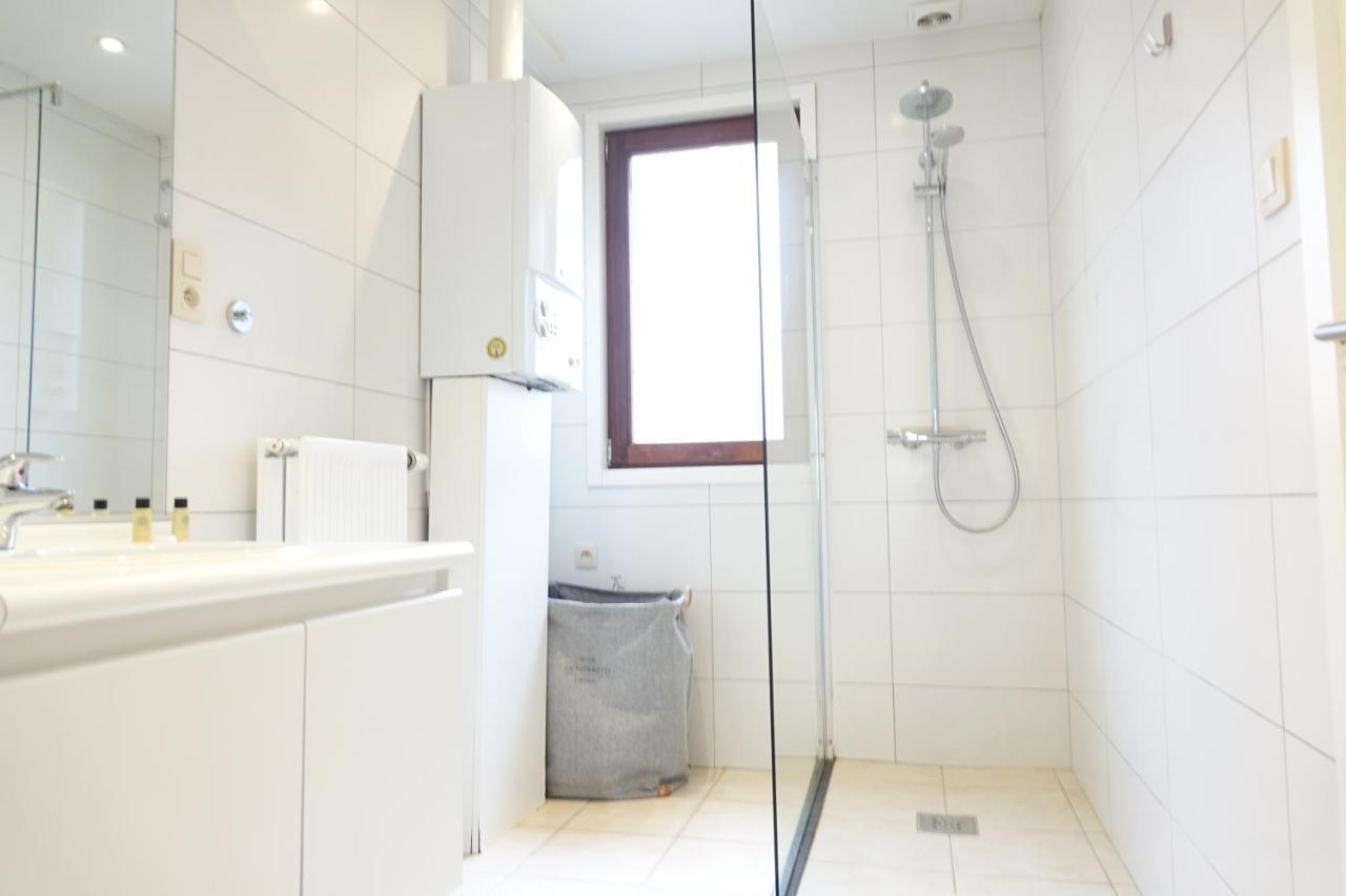 The View - Spacious 2 Bdr Appt In With View Antwerp Exterior photo